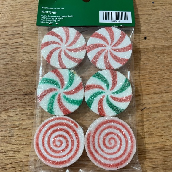 6 Faux Peppermint Candy New! - Picture 2 of 2